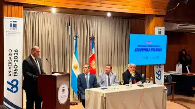 Diez años formando a la Policía: la UCSE celebró el aniversario de una carrera única en el país