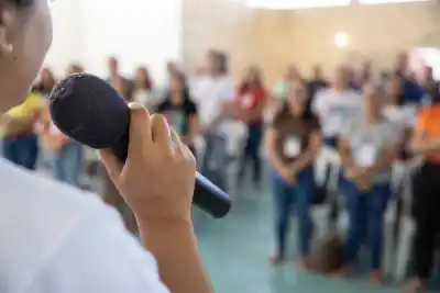 Taller de oratoria en Loreto: la oportunidad que muchos esperaban para vencer el miedo a hablar en público