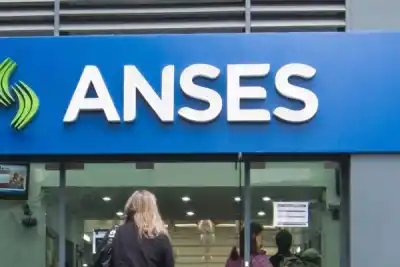 Corrientes: ANSES confirmó quiénes cobran este lunes y qué pasa con el bono de $70.000