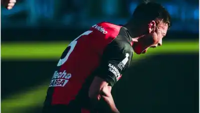 El desahogo de Lértora: el gol que gritó fuerte y la clave del triunfo de Colón