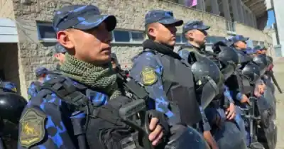 Caos en el Fray Honorato Pistoia: 29 demorados y un operativo que sorprendió a todos en el partido de Juventud