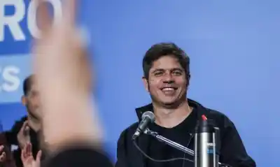 Kicillof lanzó el Movimiento Derecho al Futuro "Juventudes" y apuntó contra Milei