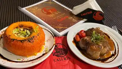 Cocinan y sirven sobre ruedas: la historia de los hermanos que llevan la gastronomía rionegrina a bordo del Tren Patagónico