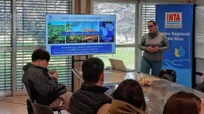 El campo entrerriano apuesta a los jóvenes: arrancó en Paraná un ciclo que promete revolucionar la producción