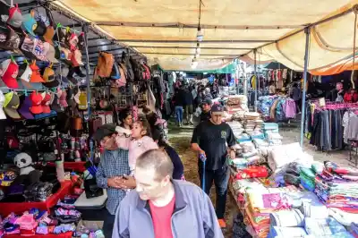 El malestar de los comerciantes de Centenario por la llegada de ferias externas