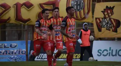 Boca Unidos busca dejar atrás el fantasma del descenso y encaminarse a los playoffs
