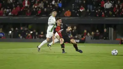 El Zorro no perdona: Cóccaro liquidó a Banfield en cinco minutos y Newell's festeja en el Coloso