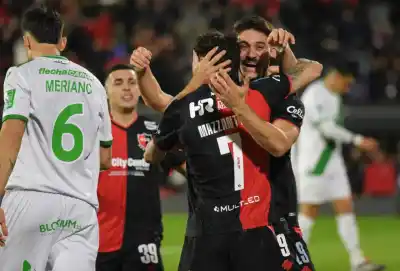 El Zorro Cóccaro despertó a Newell's en el segundo tiempo y lo metió de lleno en los playoffs