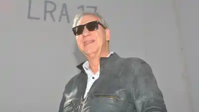 Se fue la voz de LRA 17: Edgardo Ubillos deja la radio tras 41 años y el adiós que estremeció a Zapala