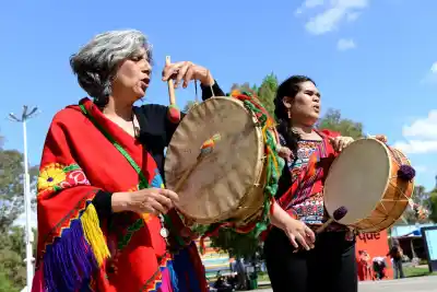 Pachamama, arte y resistencia: la Feria de las Tres Ecologías se muda a la Costanera