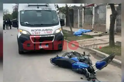 Dolor en el barrio Industria: identificaron al joven motociclista que murió en un violento choque