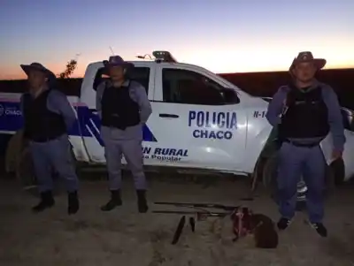 Cazaban sin permiso en La Verde: la Policía les secuestró dos escopetas y un animal faenado