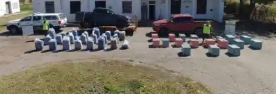 Cuatro operativos, un mismo resultado: secuestran droga, hojas de coca y miles de cigarrillos ilegales