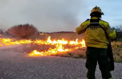 El fuego ya no avanza: La Carolina y El Volcán entran en etapa de enfriamiento