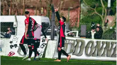 Colón gana y suma de a tres, pero la deuda futbolística sigue intacta