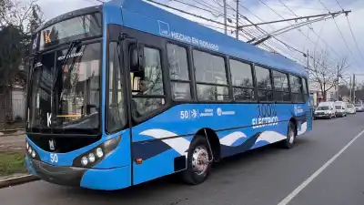 Amplían la flota de la línea K: dos nuevos trolebuses reconvertidos ya circulan por Rosario