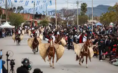 Alto Comedero vibró con el desfile del 23 de Agosto: ¿qué dejó la multitudinaria celebración?