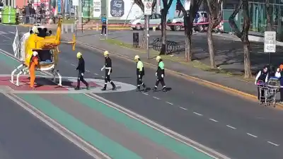 Un joven motociclista fue trasladado en helicóptero al Heca tras un grave siniestro