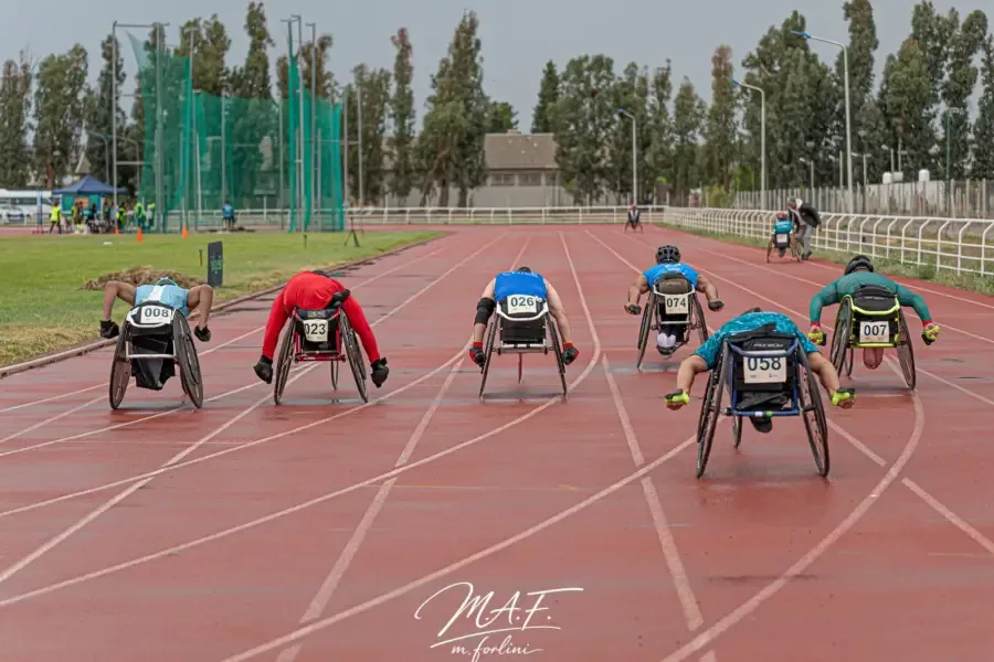 900x600_de-entrenarse-ruta-ganar-oro-neuquen-tucumano-se-destaca-paratletismo-suena-grande-1131999-131036.webp