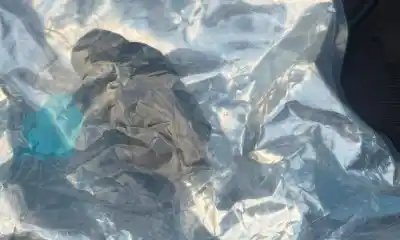 Halló un morral en su casa tras pelear con su ex y lo que encontró adentro lo llevó directo a la comisaría