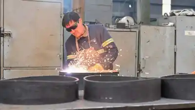 La producción industrial santafesina sigue en caída libre: qué sectores la hunden