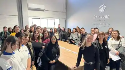 Inclusión en acción: escuelas sanjuaninas competirán cantando el Himno en lengua de señas