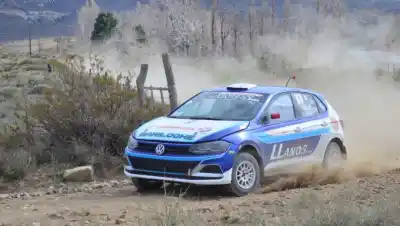 Un año perfecto: Daniel Llanos ganó en Chos Malal y celebró su décima victoria consecutiva