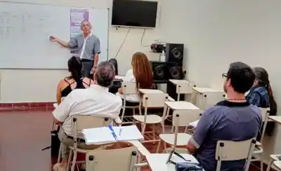 Un profesor de Corrientes recibirá el máximo galardón al guaraní en Asunción