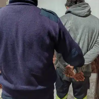 La encerró, la golpeó y violó la perimetral: la policía lo atrapó en Tinogasta
