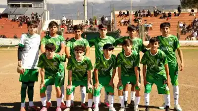 Doble festejo catamarqueño: goleadas en la Copa País y triunfo en el Regional Federal