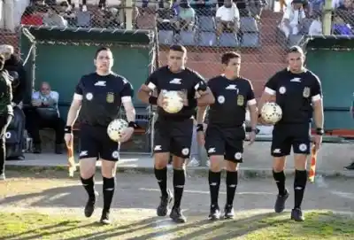 Las nuevas reglas del fútbol: convocan a una capacitación clave en Catamarca