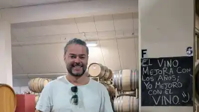 El sanjuanino que conquista Francia y sueña con llevar los vinos de su provincia al mundo