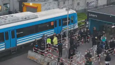 Arrollaron a una mujer en Liniers: el tren Sarmiento no se detiene y hay demoras