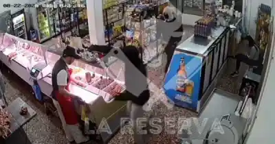 Apuntaron a la cabeza, golpearon y gatillaron: el violento asalto que tiembla San Martín