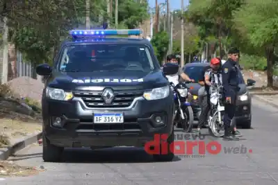 Desesperado final: el padre lo encontró colgado de una viga y logró salvarle la vida