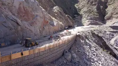El gobierno riojano se mete en la causa contra Milei y Caputo por el desvío de $1 billón: qué obras quedaron frenadas