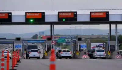 Caputo entregó casi 4.000 km de rutas a privados: la polémica por las obras que no llegan