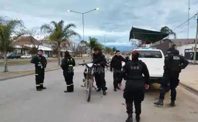 Chocó de frente contra un palco en Alto Comedero y terminó con heridas en el rostro