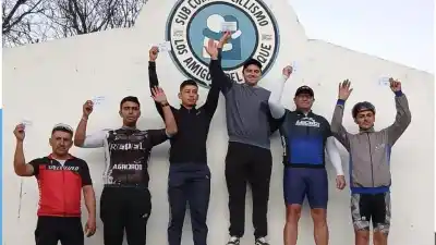 110 ciclistas en el óvalo: así se vivió la fecha 25 del ciclismo Libre