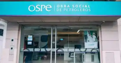 Le dieron de baja de su obra social por ser trans: la Justicia falló a su favor
