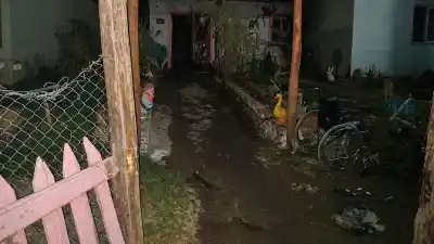 El dramático rescate de una pareja con movilidad reducida en un incendio en Angaco