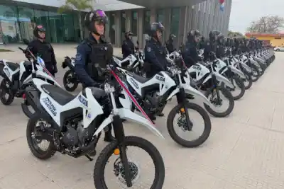 Santiago refuerza la seguridad: 30 flamantes Honda Tornado para la Policía