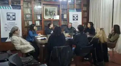 Talleres gratuitos de literatura, poesía y filosofía llegan a los barrios de Lomas