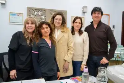 Terminaron el curso de cosmetología en L' Bell y su directora emocionó a todos