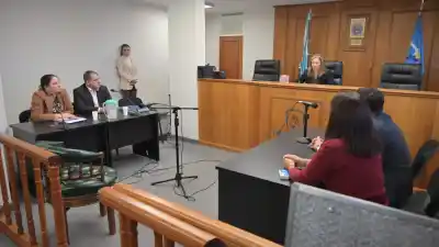 La Justicia la absolvió: la docente de Trelew acusada de abuso quedó libre