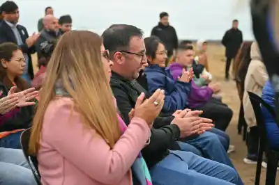 El Gobernador confirmó la fecha de entrega de las casas en Naschel y hay una familia que esperó 23 años
