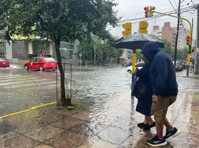 Las lluvias golpean a Salta en pleno invierno: ¿se viene un fenómeno extremo?