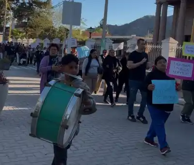 El diputado Galán cumple su promesa en Belén y presenta proyectos clave contra el tarifazo