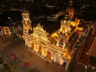 La Catedral de Salta estrena iluminación: así luce el Monumento Histórico Nacional