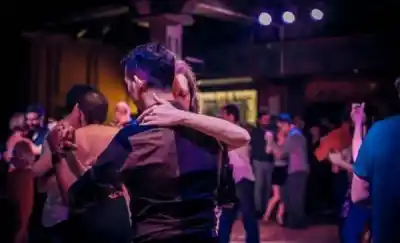 Milongueada en Trelew: la cita tanguera que no requiere saber bailar